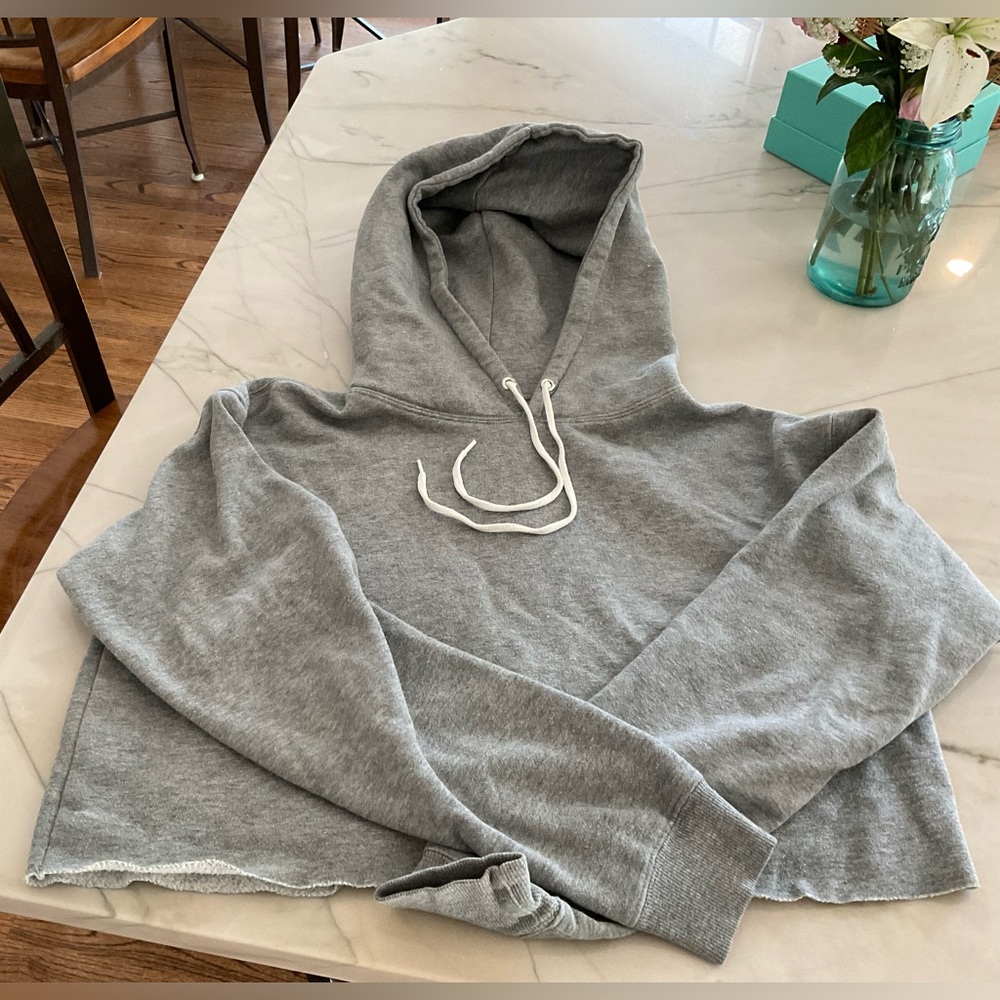 Wild Fable cropped Sweatshirt hoodie Sz M - Picture 2 of 4